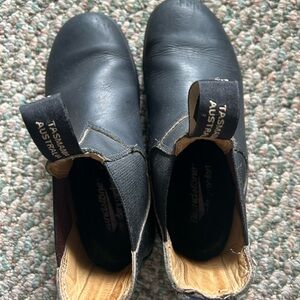 Black bluestone boots